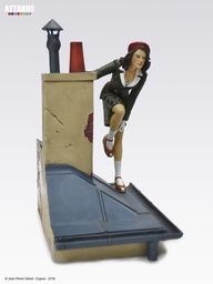 Figurine résine - Jeanne sur les toits